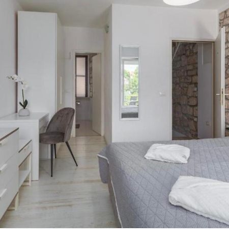 Guest House Lea Rovinj Exterior photo