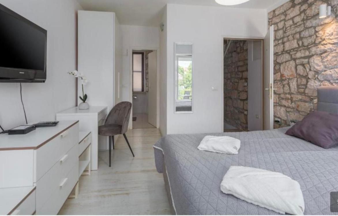 Guest House Lea Rovinj Exterior photo
